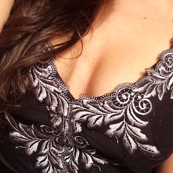 🦋Vintage long Black Floral embroidered Sexy Night Gown🦋  Small - Picture 5 of 9